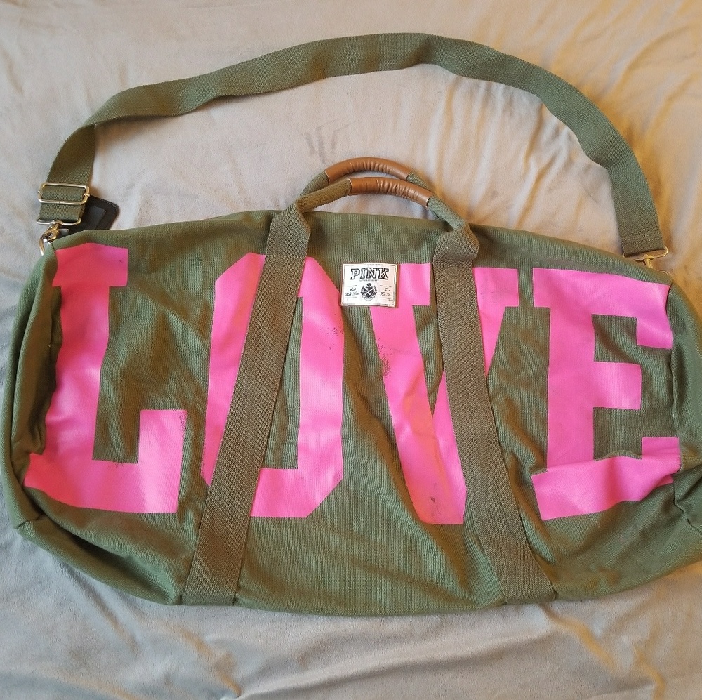 🚫⛔SOLD⛔🚫PINK duffle travel bag